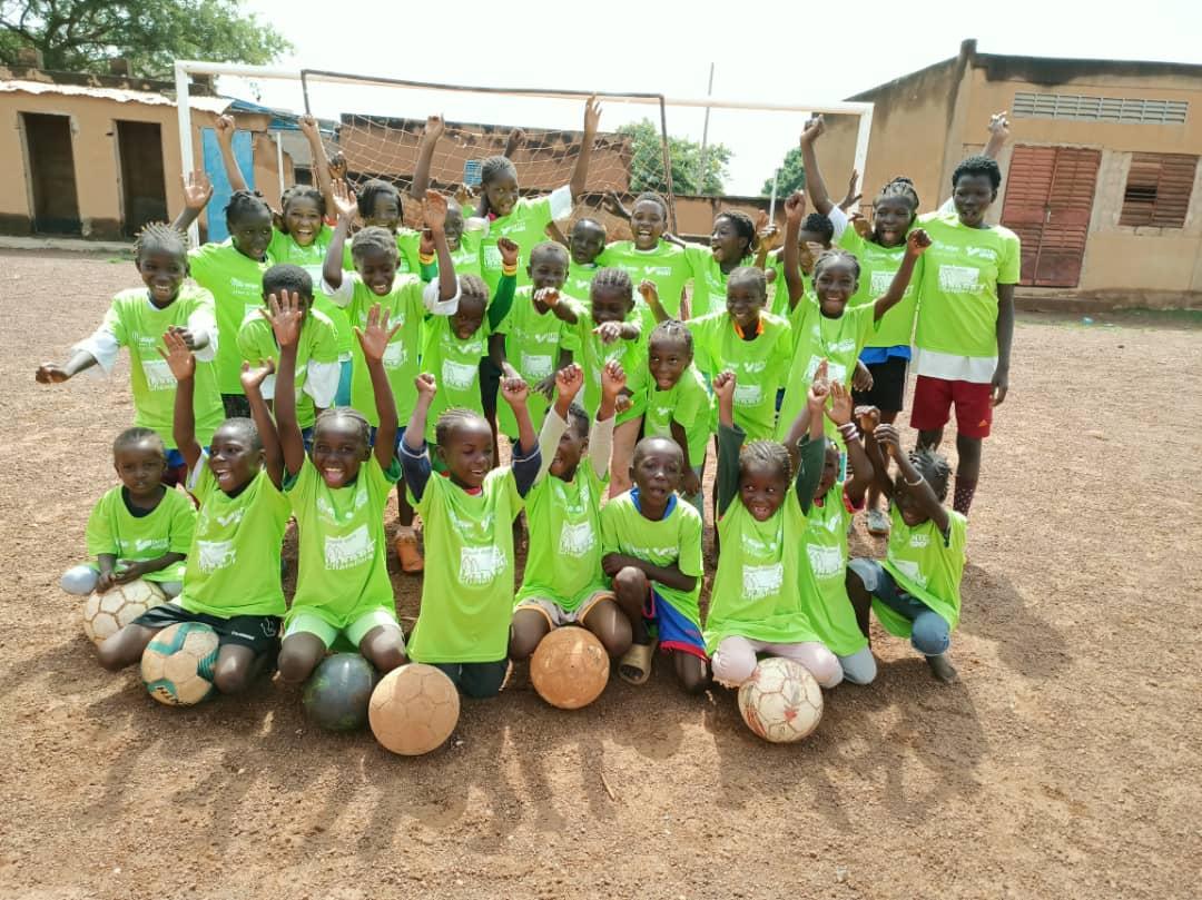 Les maillots sur le terrain de foot