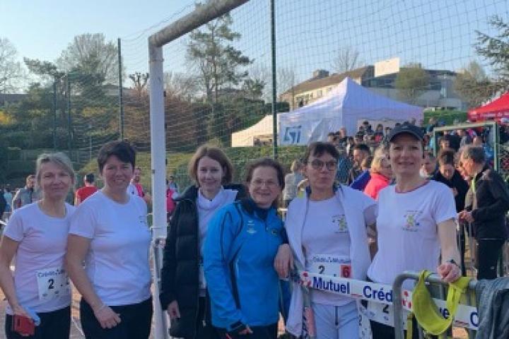 l'équipe 100% féminine à l'Ekiden de Ballan Miré